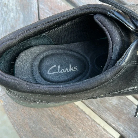 Clark’s Men’s dress shoes- black 10.5 M.  Leather upper only worn a few times. - Picture 4 of 8